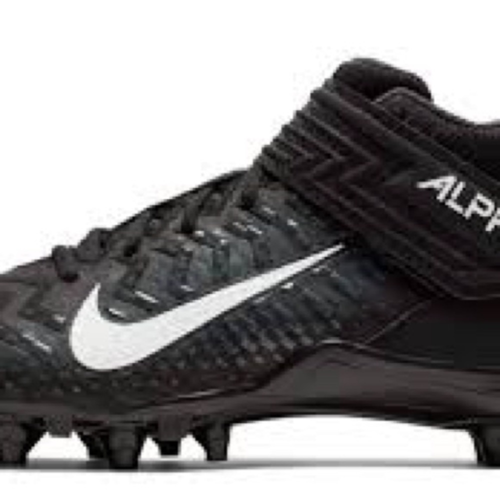 Nike Alpha Black and White football cleats Sz 10